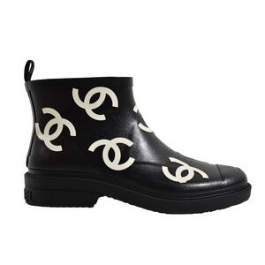 Chanel 23A Black White All Over Logo Rubber CC Low Top Short Ankle Rain Boots 38